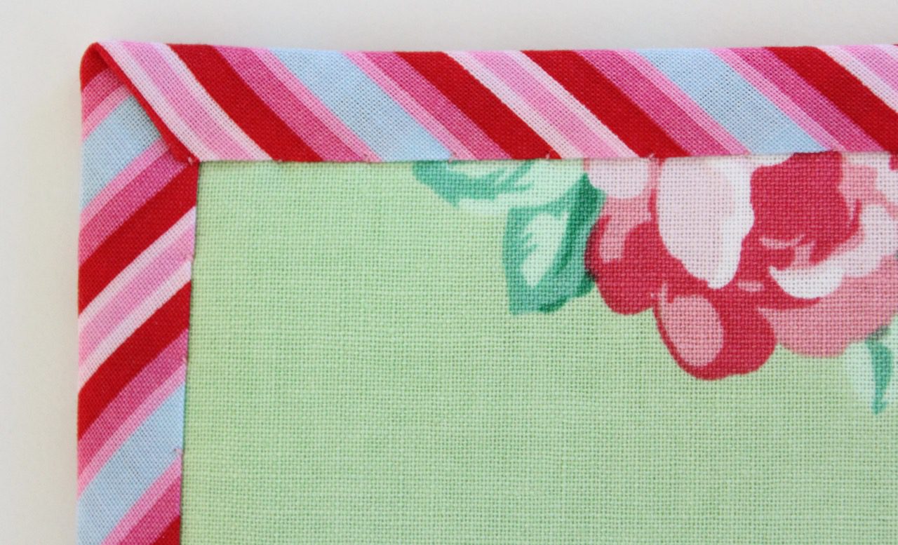 mitred quilt binding - Molly and Mama